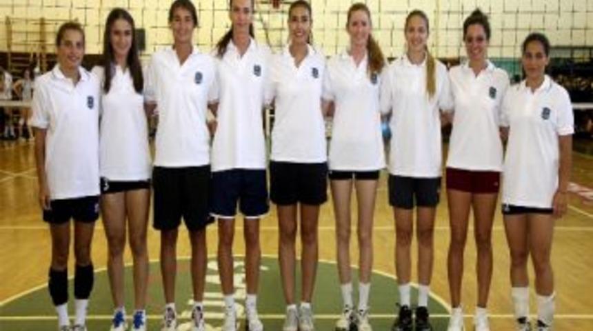 Bursa B&uuml;y&uuml;kşehir Belediyesinin Sultanları Top Başı Yaptı