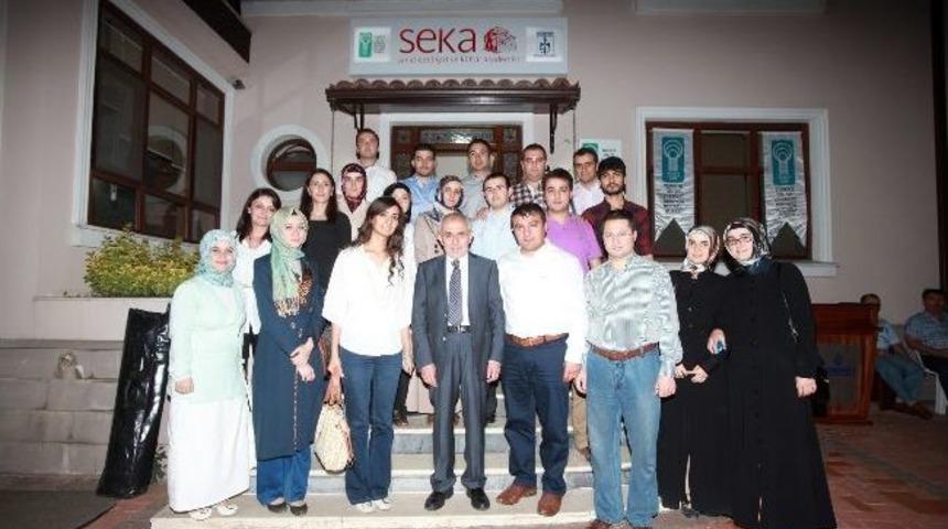 Ekrem Erdem Dil Ve &Uuml;slubun &Ouml;nemini Anlattı