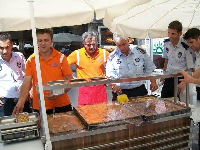 Zabıtadan Ramazan Tatlıcılarına Sıkı Denetim