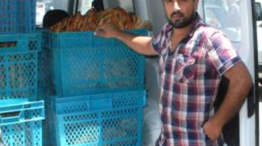 K&ouml;ylere Sıcak Pide Servisi Yapıyor