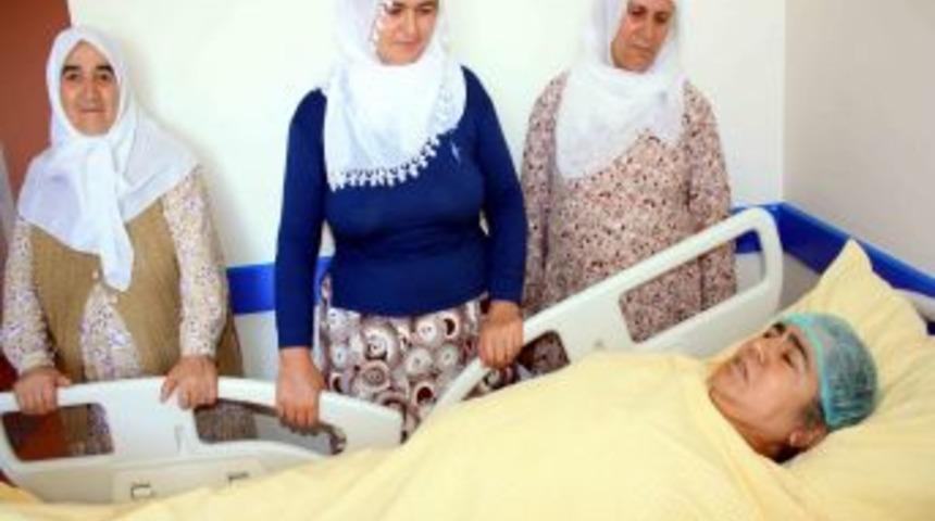 Karnından 8 kilo ur &ccedil;ıkarıldı