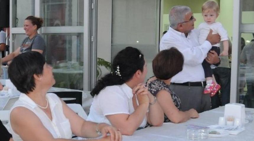 Başkan Baysan Belediye Meclis &Uuml;yelerine İftar Yemeği Verdi