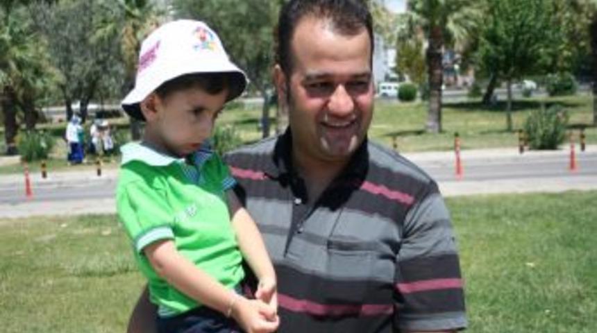 Oyuncak Tabancayla Banka Soyan &Uuml;nal N.: Bir Baba &Ccedil;ocukları I&ccedil;in Her Şeyi Yapar