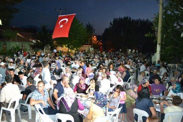 Bu Köyde Alevi Ve Sünniler Düğün, Iftar Ve Cenaze Törenlerini Birlikte Yapıyor