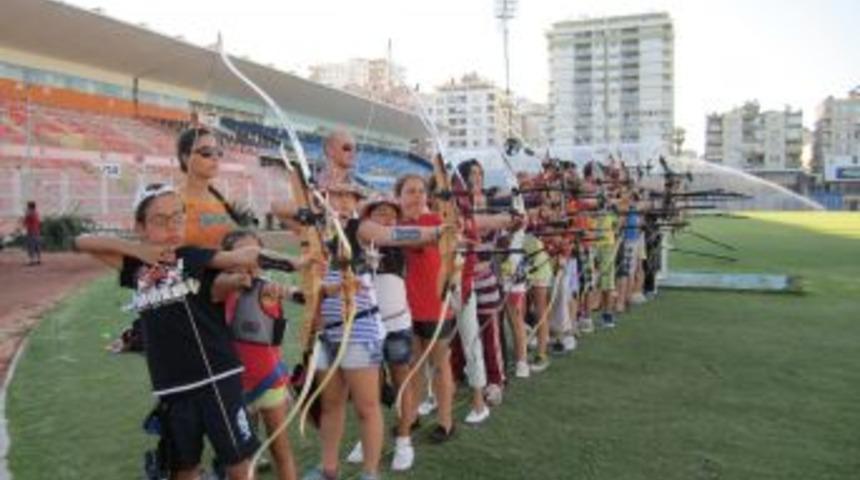 Minik Ok&ccedil;ular 12&rsquo;den Vuracak