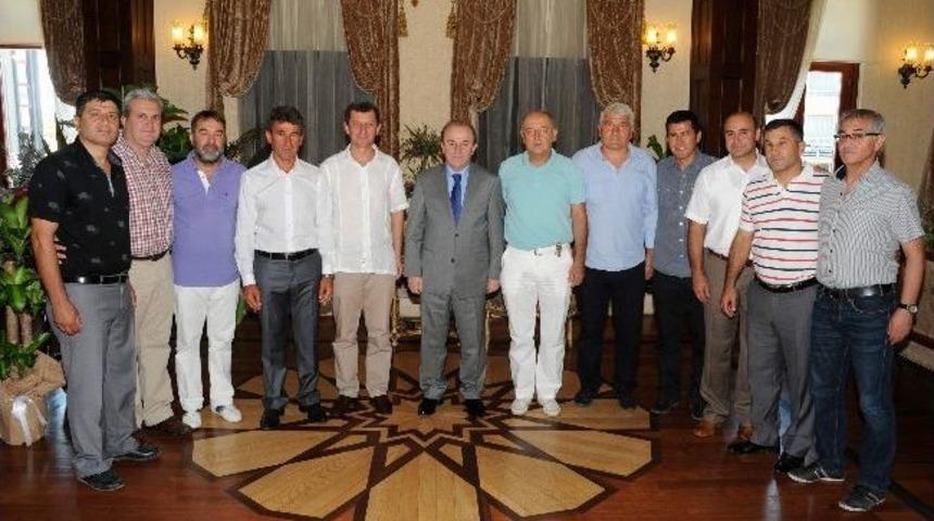 Vali &Ouml;zt&uuml;rk&rsquo;e Ziyaretler Devam Ediyor