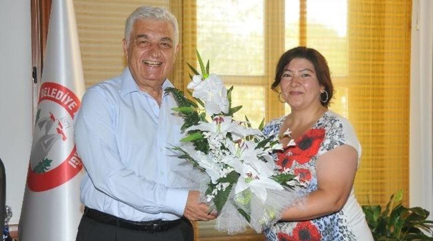 Mahle Sakinlerinden Başkan G&uuml;r&uuml;n&rsquo;e Teşekk&uuml;r Ziyareti