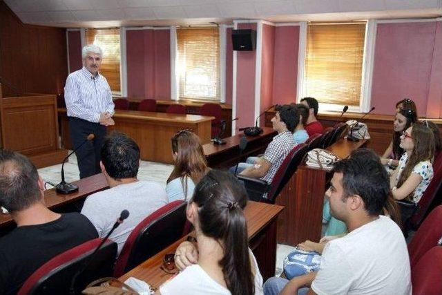 Başkan Sakallı Halk Dansları Topluluğu İle Bir Araya Geldi 1