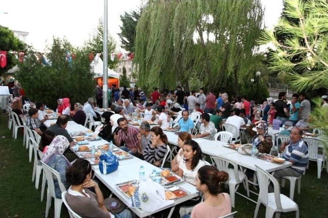 Ramazan Boyunca 120 Bin Kişiye İftar Yaptıracak