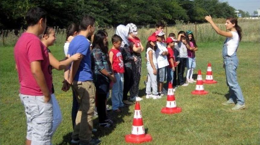 L&ouml;semili &Ccedil;ocuklar Atla Tanıştı