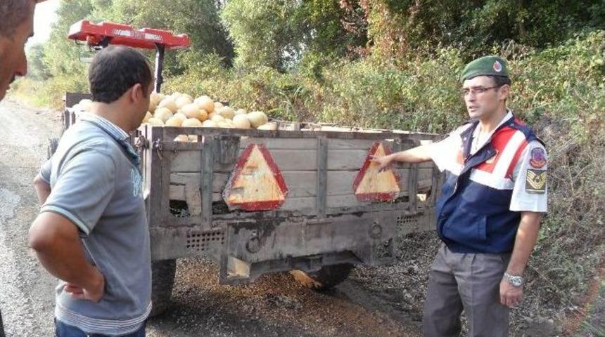 Trakt&ouml;r S&uuml;r&uuml;c&uuml;lerine Reflekt&ouml;r Uyarısı