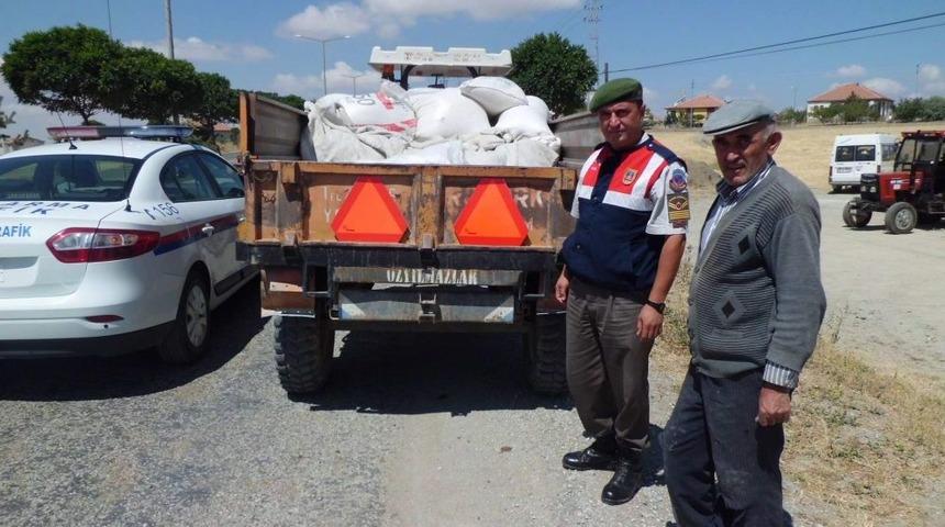 Jandarma, Trakt&ouml;r S&uuml;r&uuml;c&uuml;lerine Ceza Yerine Reflekt&ouml;r Verdi