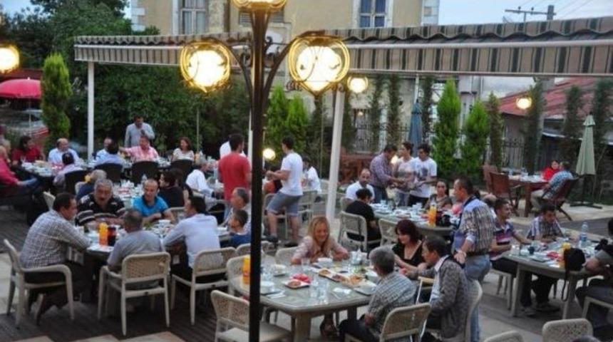 Giresun Belediye Başkanı Kerim Aksu İftar Yemeğinde Basın Mensupları İle Bir Araya Geldi