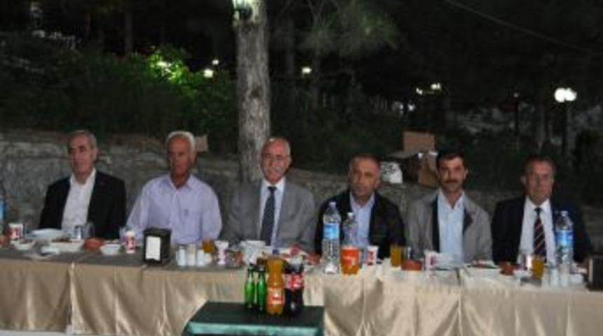 Seydişehirli Muhtarlar Başkan Çat’ın Iftarında Buluştu