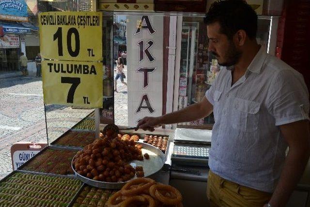 Şekerciler Bayrama Hazır