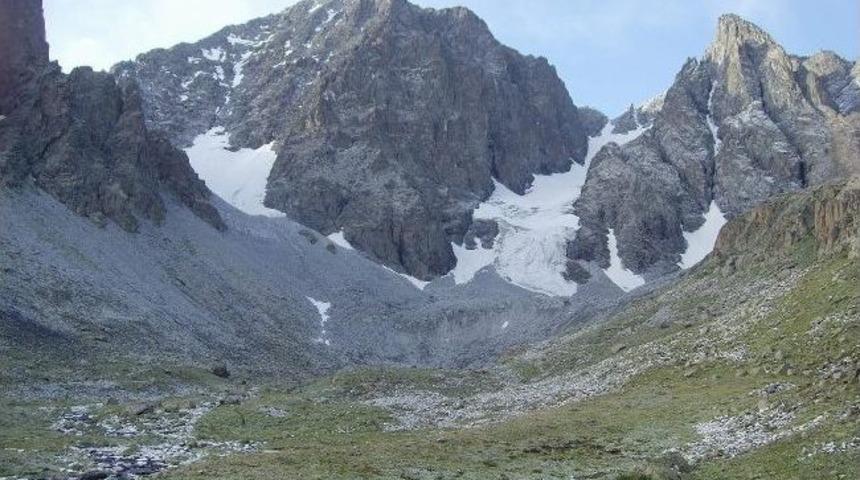 Ka&ccedil;kar&rsquo;da Dağcılara Kar S&uuml;rprizi