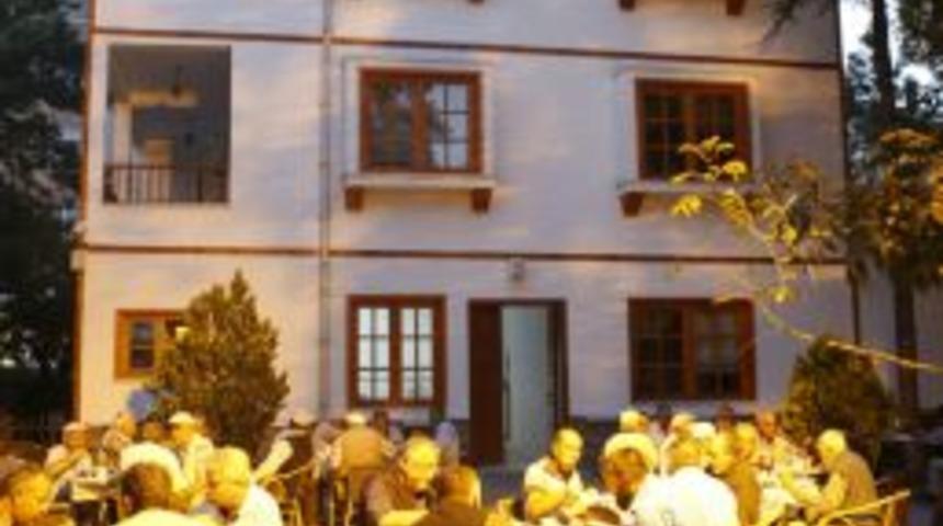 Sincan Belediyesi, G&uuml;ng&ouml;rm&uuml;şler Konağı'nda Iftar Vermeye Devam Ediyor