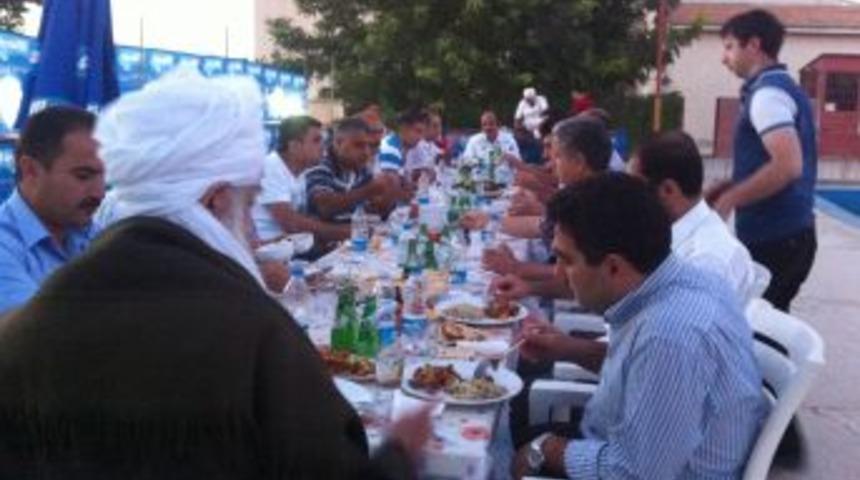Palu Okuma Salonu'ndan Eğitimcilere Iftar Yemeği