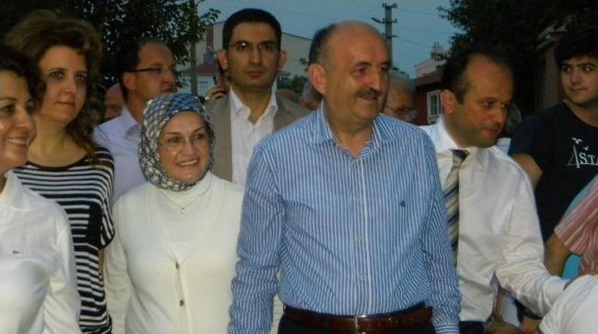 Bakan M&uuml;ezzinoğlu, Uzunk&ouml;pr&uuml;&rsquo;de İftar Yemeğine Katıldı