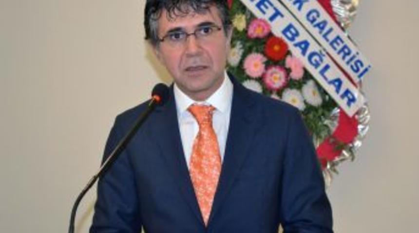 K&uuml;lt&uuml;r Adamları Iftarda Buluştu