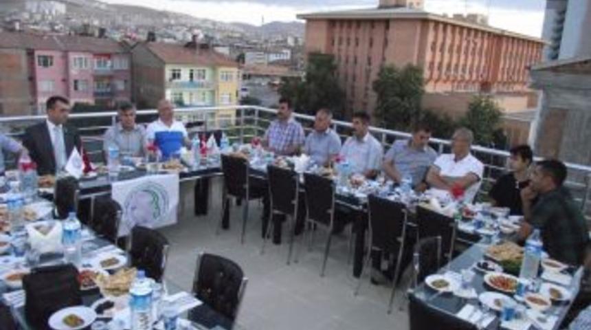 Akın: Mısır'daki Vahşete Herkes Tepki Koymalı