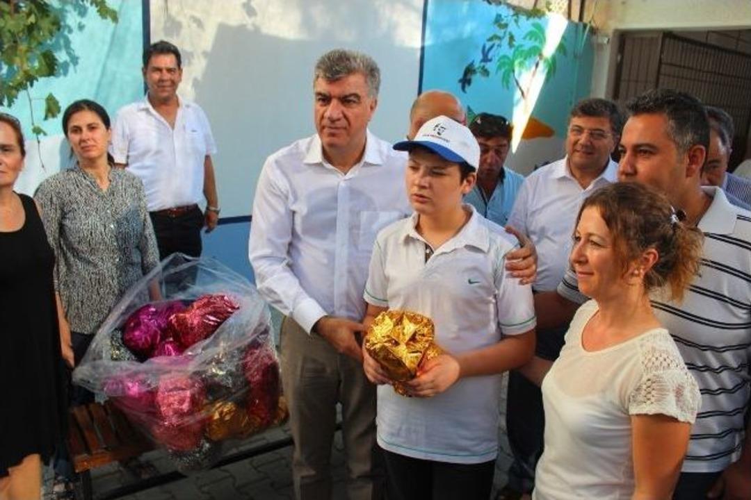 Chp'nin İzmirli Y&ouml;neticilerden Anlamlı Ziyaret