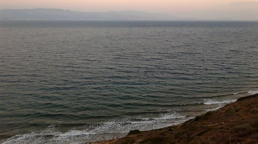 Sakız Adası A&ccedil;ıklarındaki Silah Y&uuml;kl&uuml; Botla Ilgili D&ouml;rt Kişi Tutuklandı