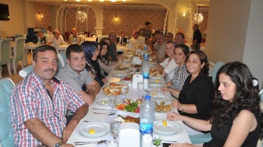 Osman &Ccedil;avuş'tan Meclis &Uuml;yelerine İftar