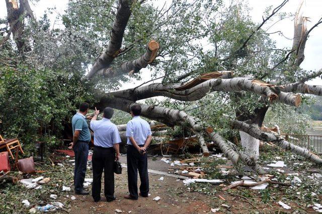 Fırtınanın Şiddeti Gün Aydınlanınca Ortaya Çıktı