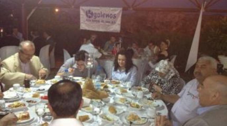 Eczacılar İftarda Buluştu