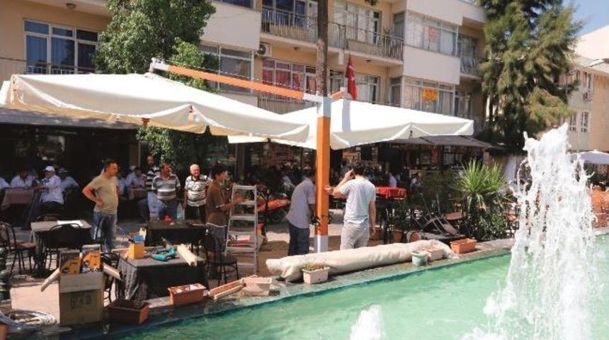 Sel&ccedil;uk'ta Sıcaklara Tenteli &Ouml;nlem