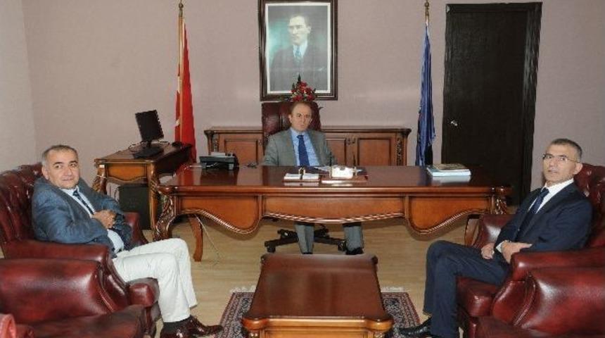 Vali &Ouml;zt&uuml;rk &Ccedil;alışma Ziyaretlerine Devam Ediyor