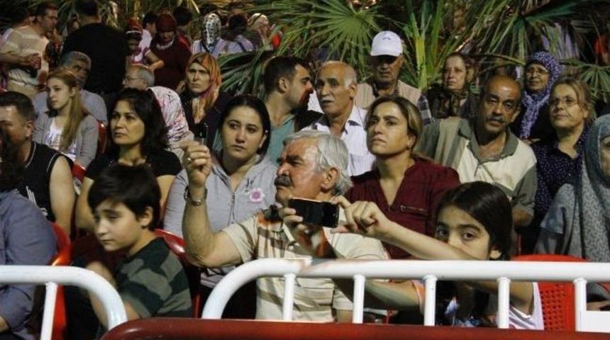 Ramazan Şenliklerinde T&uuml;rk Tasavvuf M&uuml;ziği Heyecanı