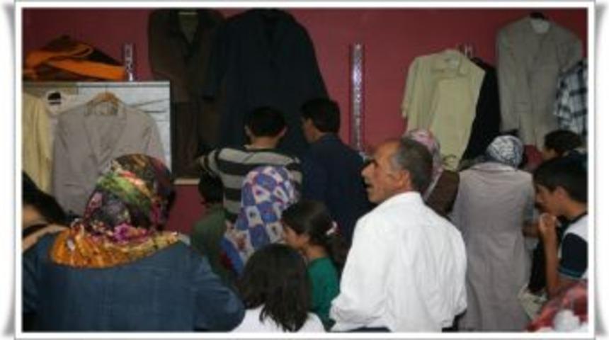 T&uuml;rkiye değişim hareketi giyim yardımı yaptı