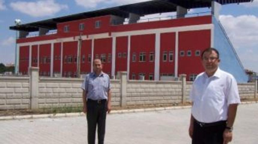 Kaman Stadyumu Tribünü Nihayet Hizmete Girdi