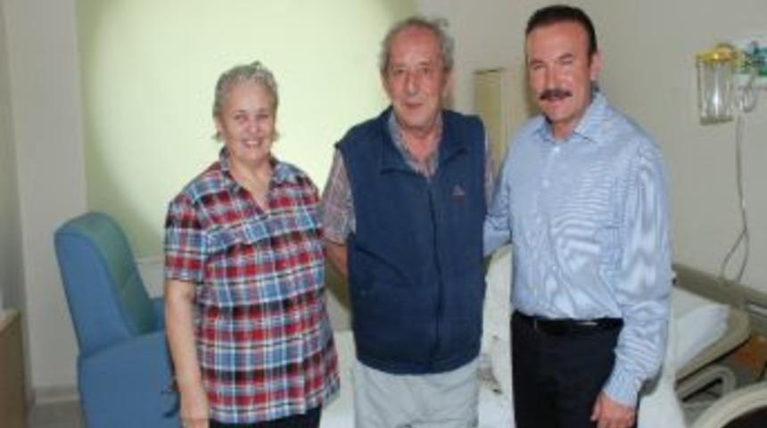 Başkan Doğan, Hastalara Moral Veriyor