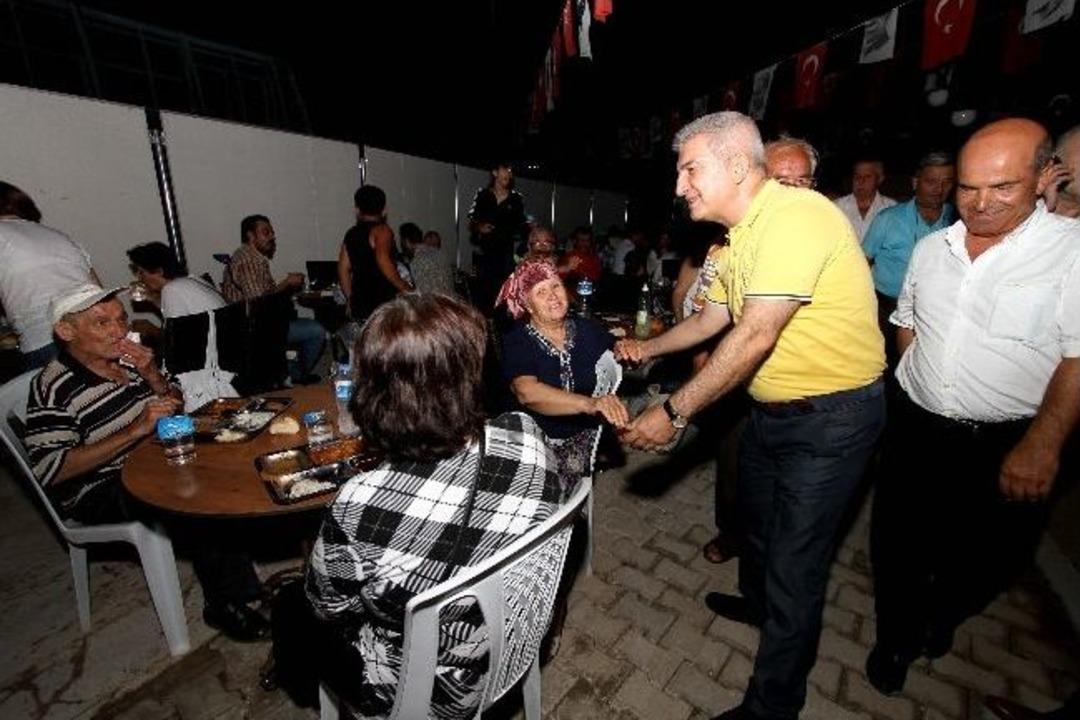 Karşıyaka'da Dev İftar