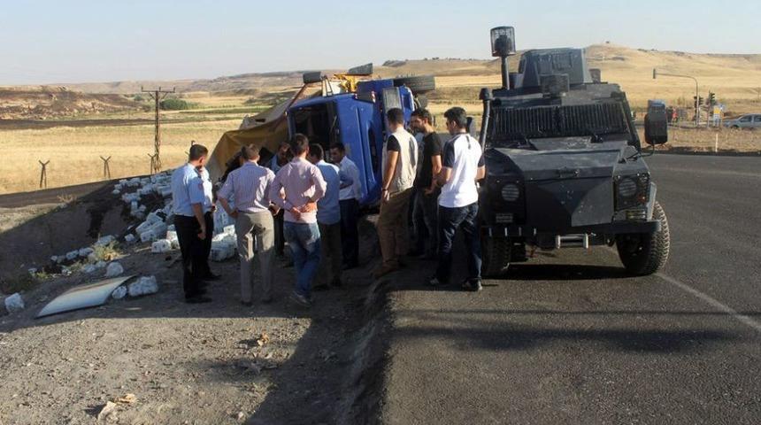 Cizre&rsquo;de Maden Suyu Dolusu TIR Kaza Yaptı