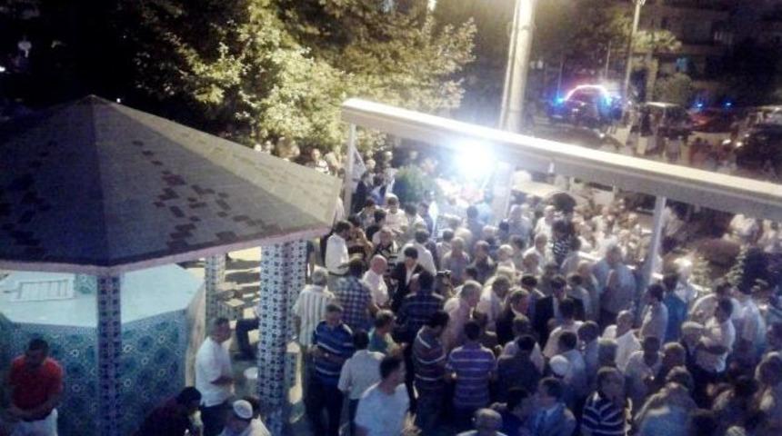 Enderun Usul&uuml; Teravih Namazına Yoğun İlgi