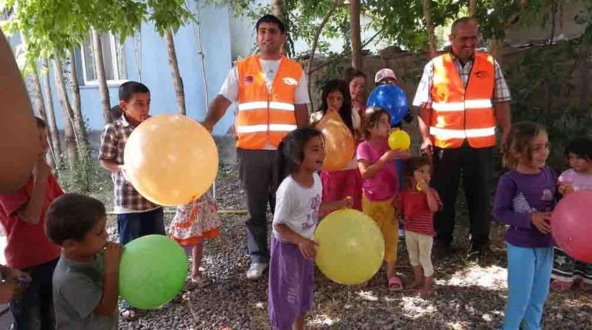 K&ouml;ylere Gıda Yardımı