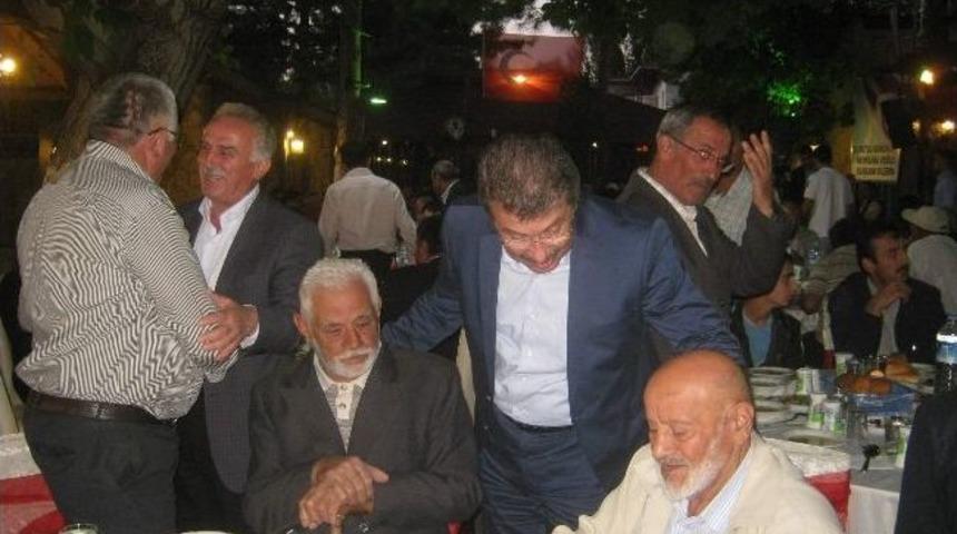 H&uuml;seyin Akay &Ccedil;ift&ccedil;ilerle İftarda Bir Araya Geldi