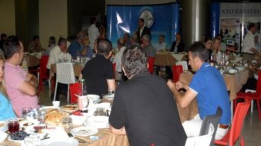 Kto Karatay &Uuml;niversitesi Eğitimcilere İftar Verdi