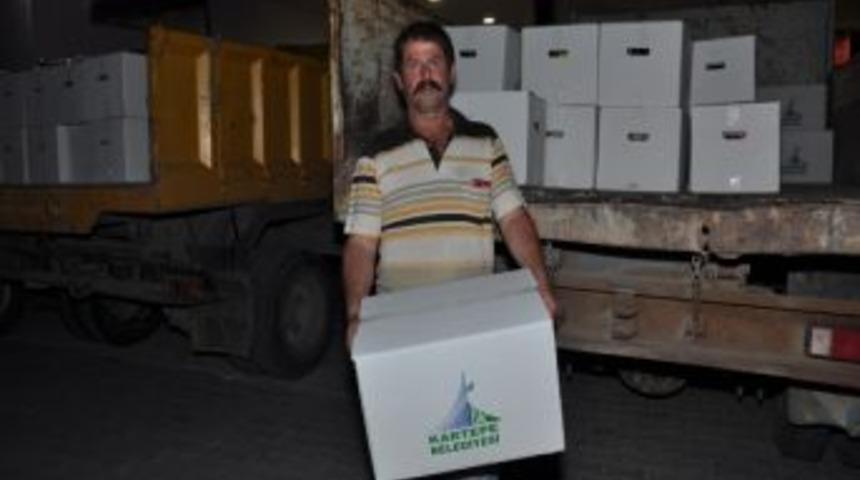 Kartepe&rsquo;de 4 Bin 500 Aileye Yardım Kolisi Ulaştırıldı