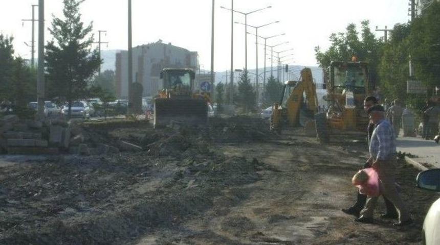 &Ccedil;evre Yolu&rsquo;nda &Ccedil;alışmalar S&uuml;r&uuml;yor