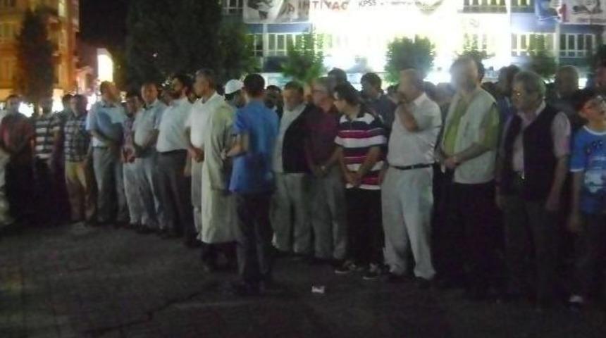 Mısır İ&ccedil;in Gıyabi Cenaze Namazı