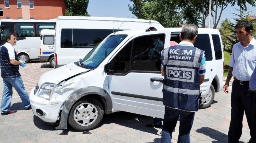 Polisten Ka&ccedil;arak Kaza Yapan Kamyonetten 60 Kilo Esrar &Ccedil;ıktı