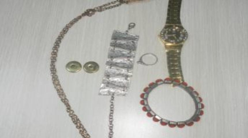 Kaldıkları Evi Soydular