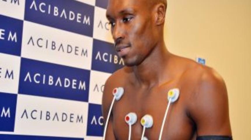 Beşiktaş&rsquo;ın Yeni Transferi Atiba Sağlık Kontrol&uuml;nden Ge&ccedil;ti