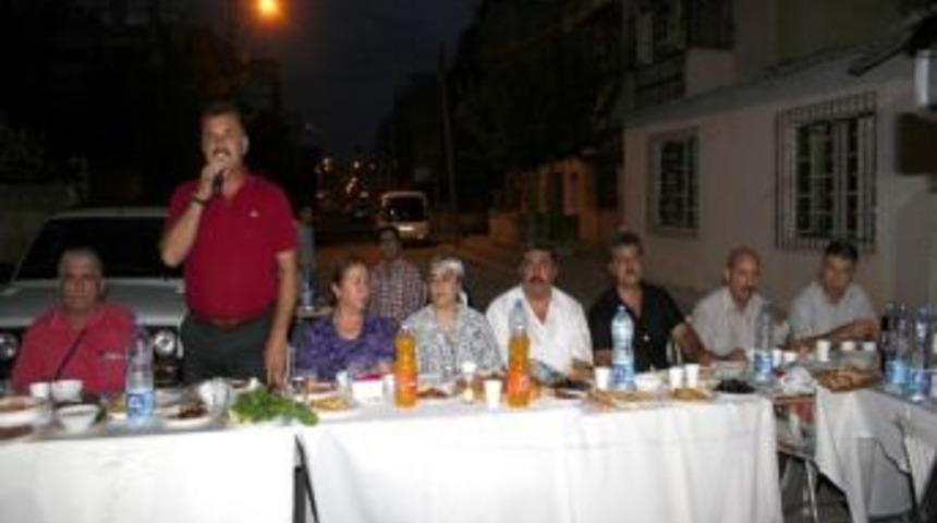 Başkan Tuna Mahalle Sakinleriyle İftarda Buluştu