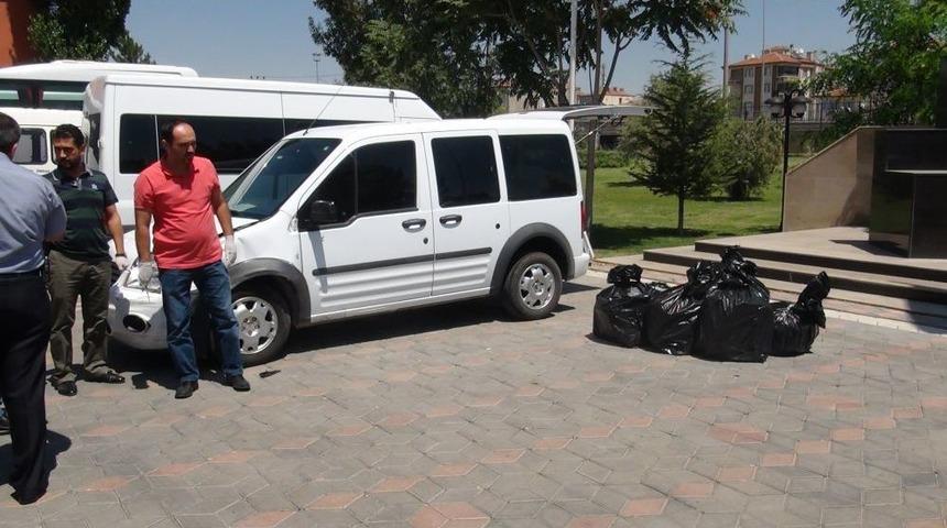 Aksaray&rsquo;da Polisten Ka&ccedil;an Kamyonetten 60 Kilogram Esrar &Ccedil;ıktı